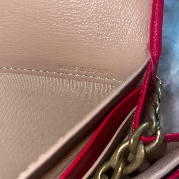 Chloe Hot Fushia pink long bifold wallet with gold tone hardware - Picture 7 of 9